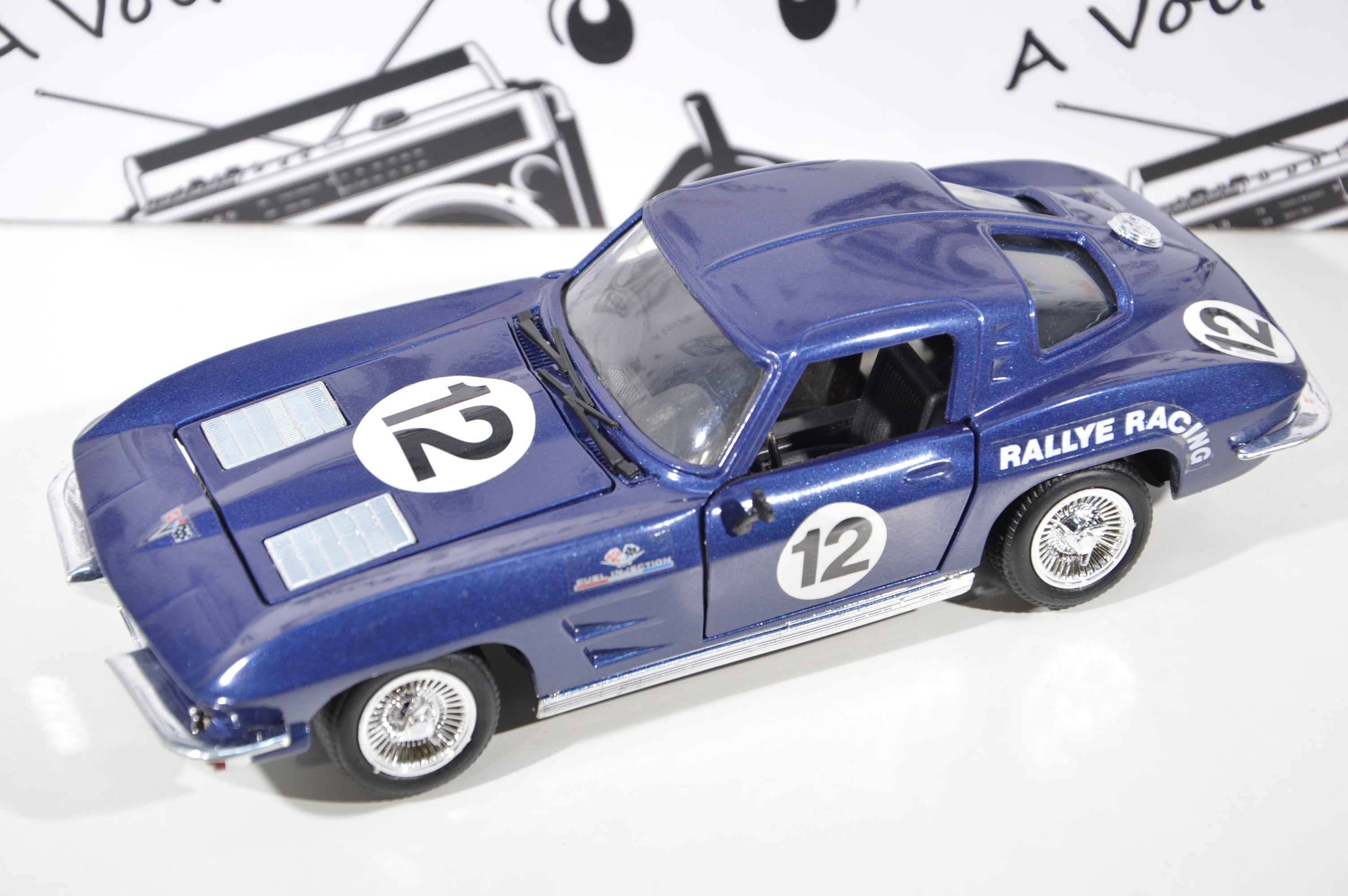 Corvette Stingray Revell 1988 scala 1:24 die cast