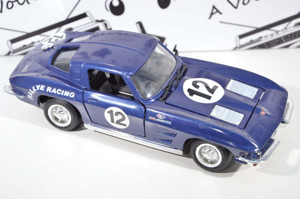 Corvette Stingray Revell 1988 scala 1:24 die cast