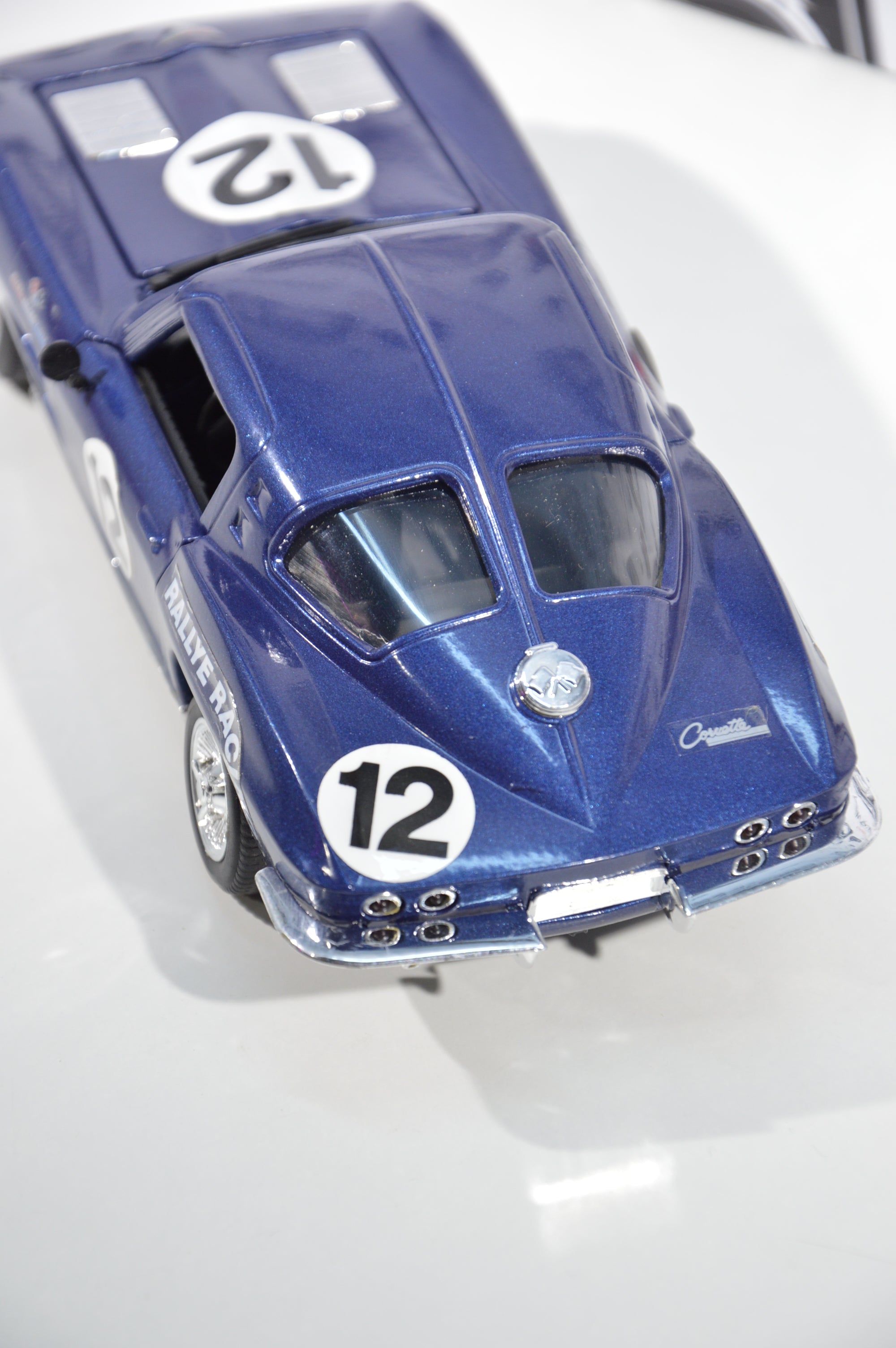 Corvette Stingray Revell 1988 scala 1:24 die cast