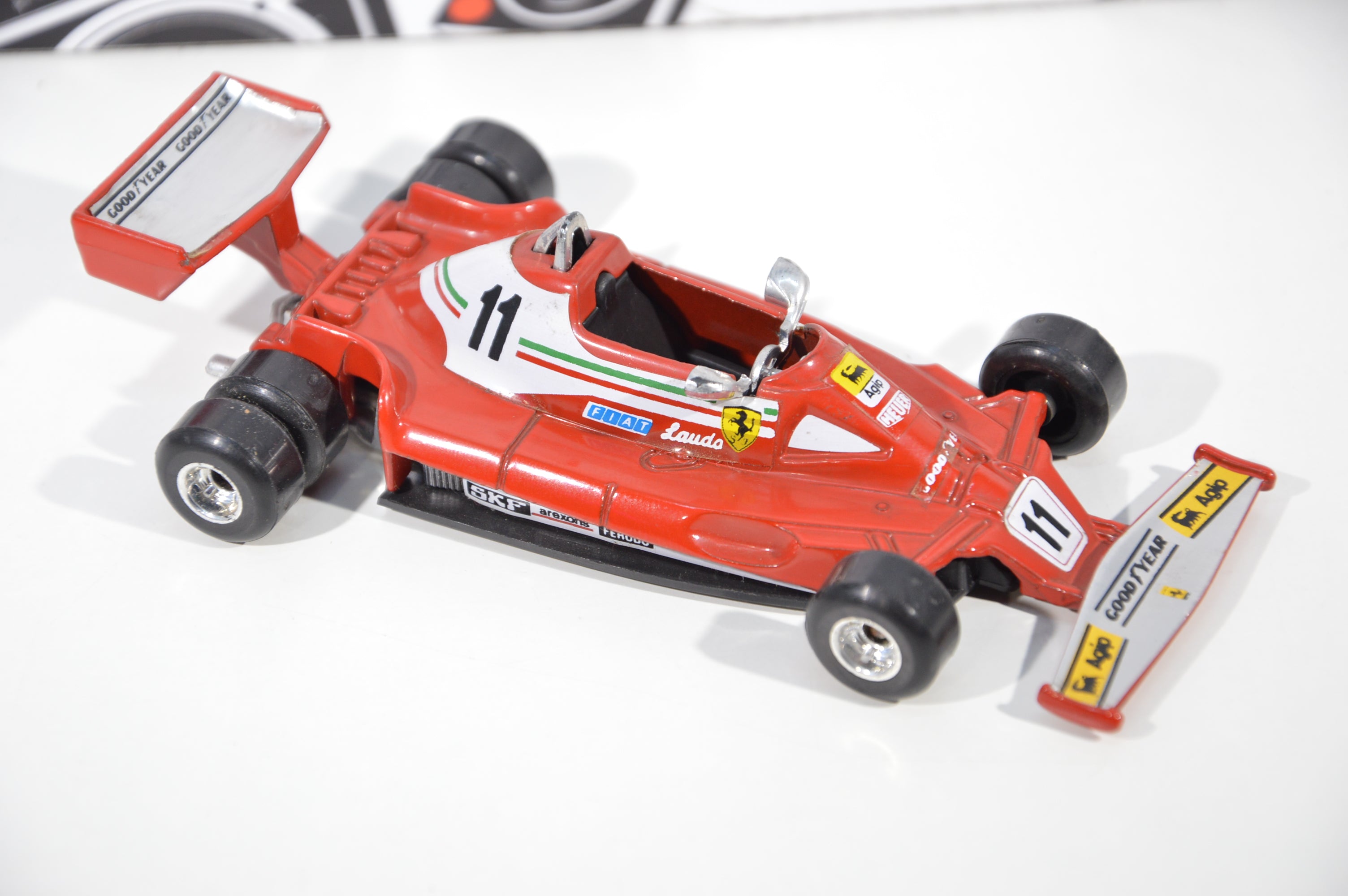 Ferrari 312 T2 Lauda Polistil Fk10 scala 1:32 die cast made in Italy