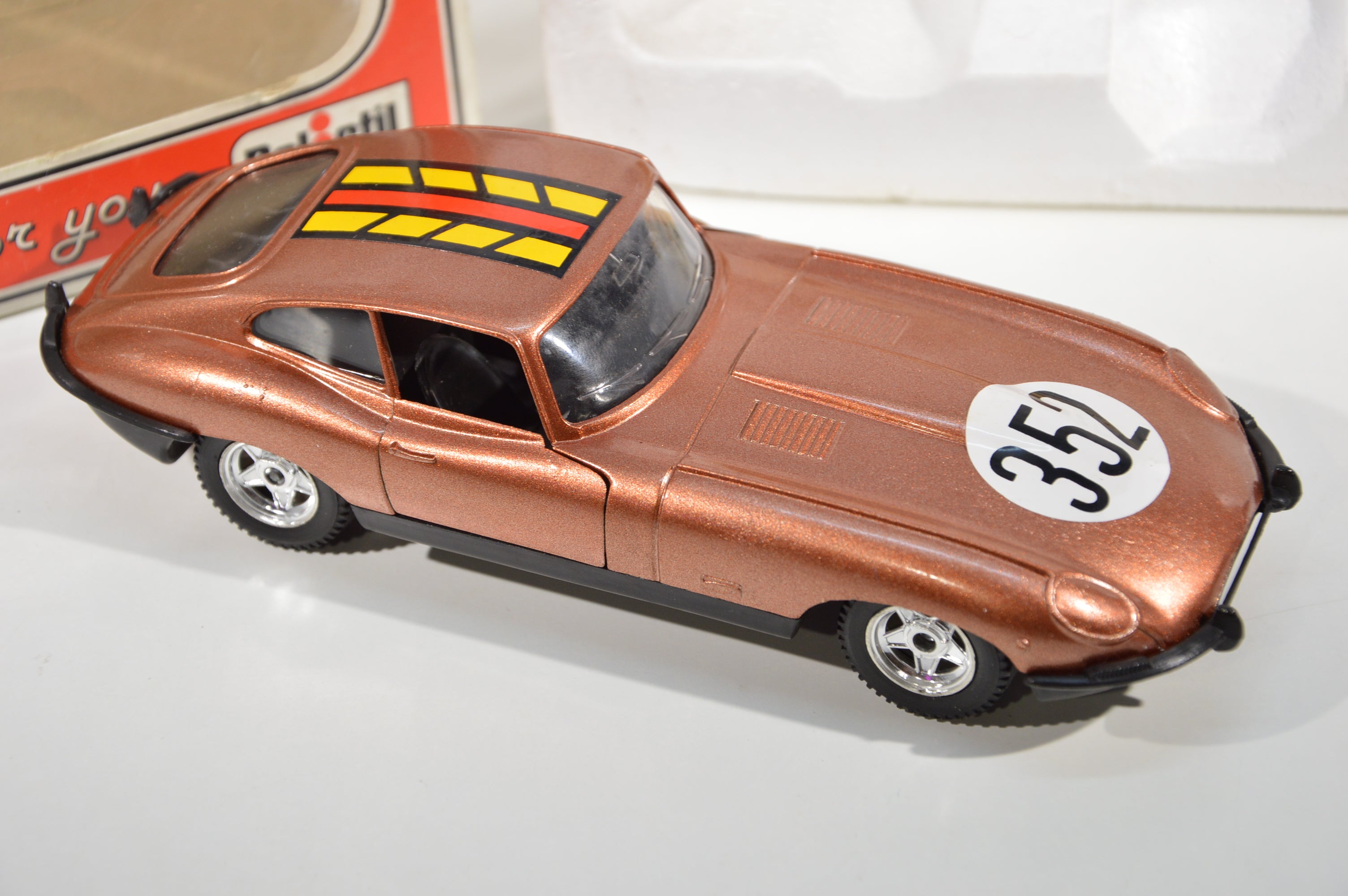 Jaguar XK-E 4.2 litre Polistil scala 1:25 die cast Decals for you