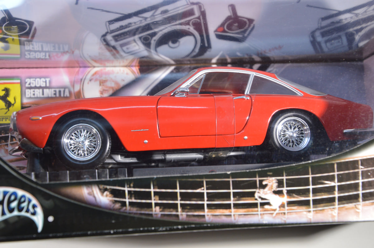 Ferrari 250GT Berlinetta Hot Wheels metal collection scala 1:18 nuovo