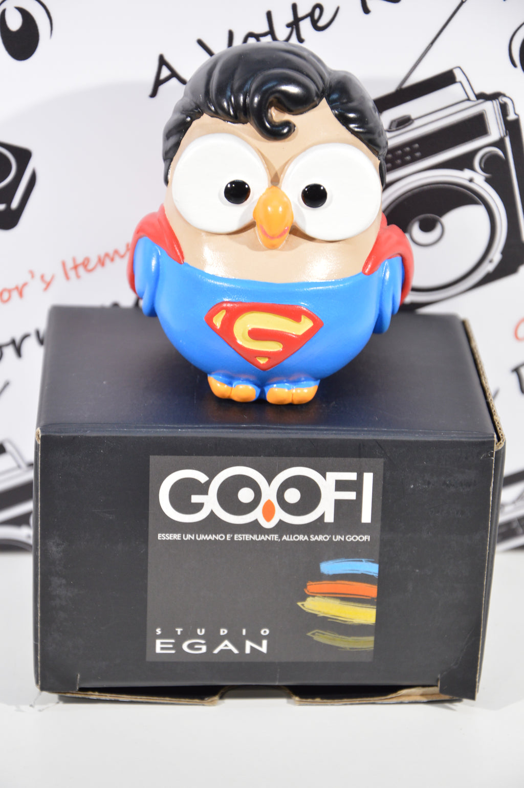 Goofi studio Superman idea regalo gufi da collezione in ceramica