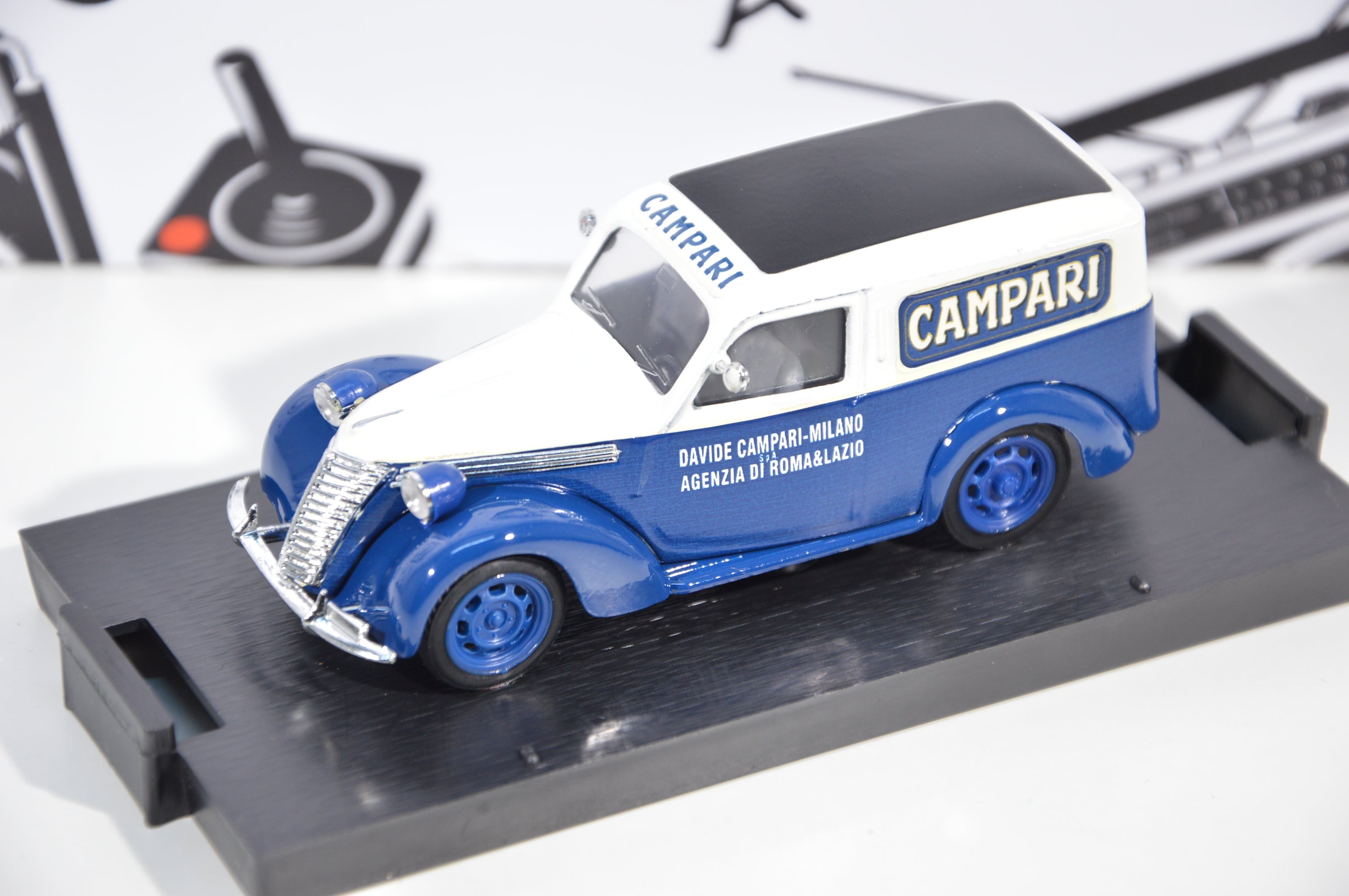 Fiat 1100E Furgone Campari 1952 Brumm