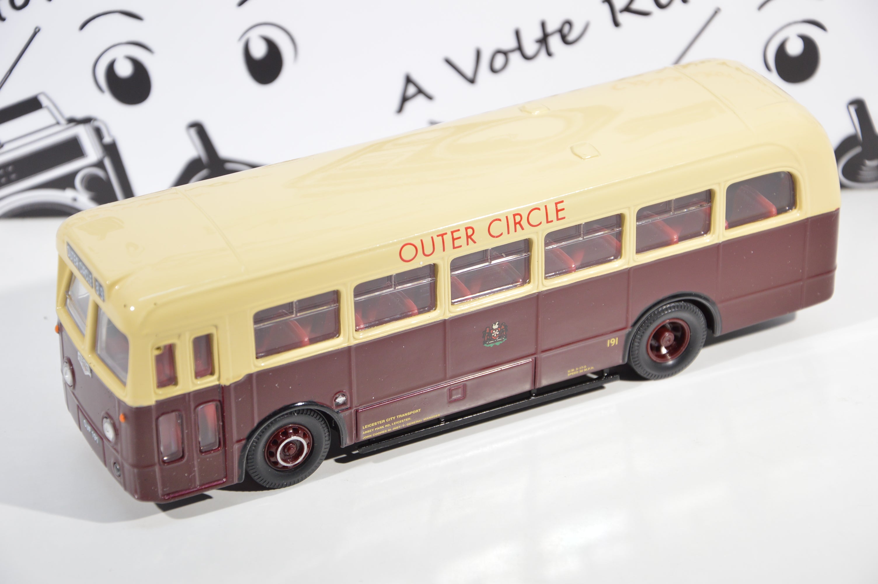 Weymann single deck bus Leicester city transport Corgi 1:50