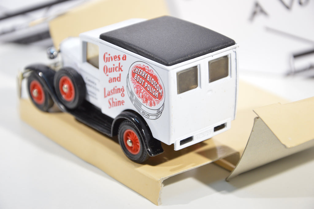 Ford Van Model A Matchbox 1:40