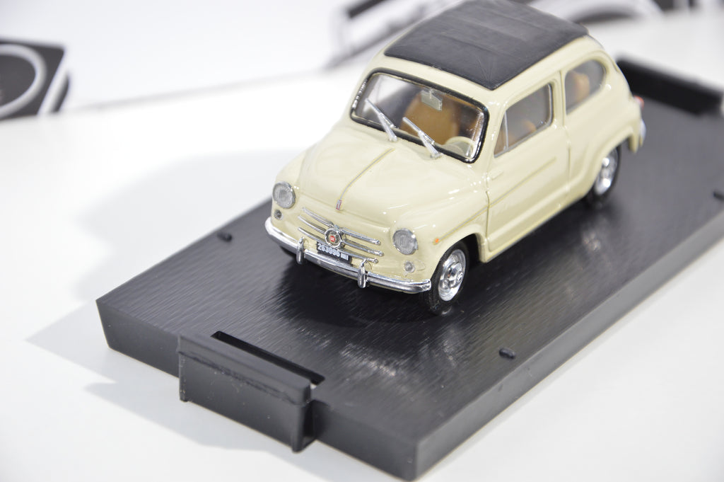 Fiat 600D trasformabile chiusa 1960 avorio 235 Brumm 1:43