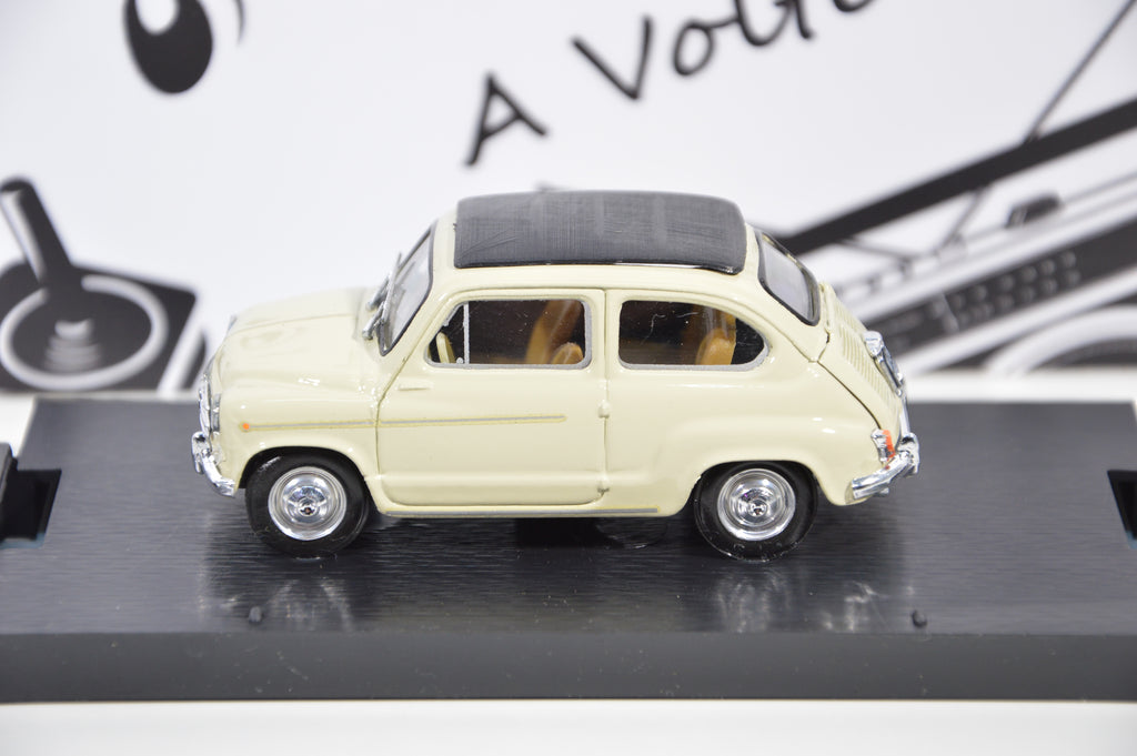Fiat 600D trasformabile chiusa 1960 avorio 235 Brumm 1:43