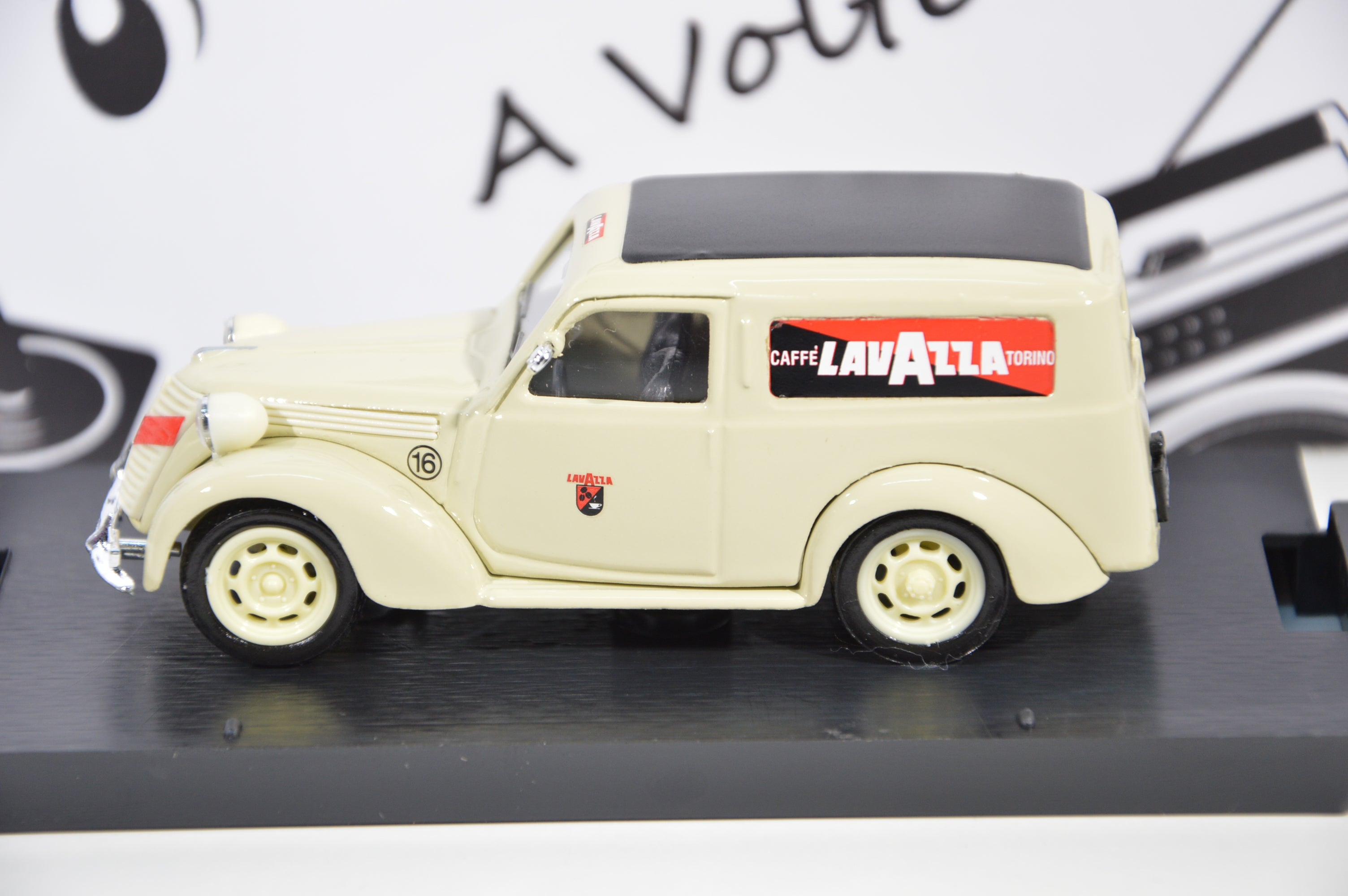 Fiat 1100 E Furgone Lavazza 1950 Brumm 1:43