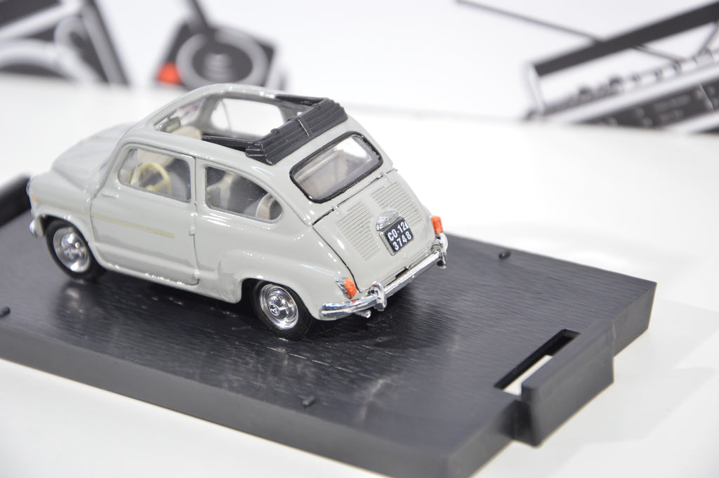 Fiat 600D trasformabile aperta 1960 grigio medio 602 Brumm 1:43