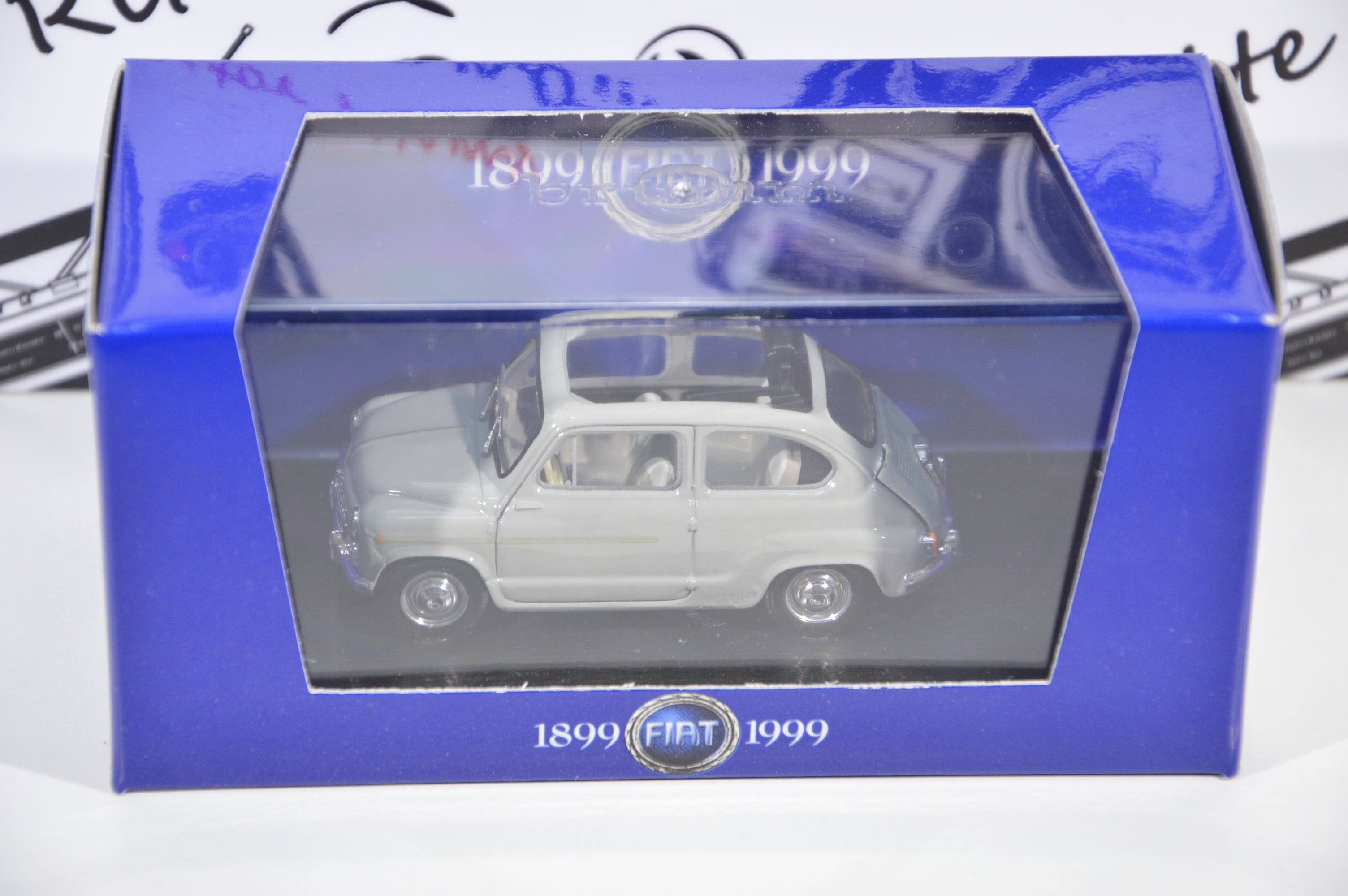 Fiat 600D trasformabile aperta 1960 grigio medio 602 Brumm 1:43