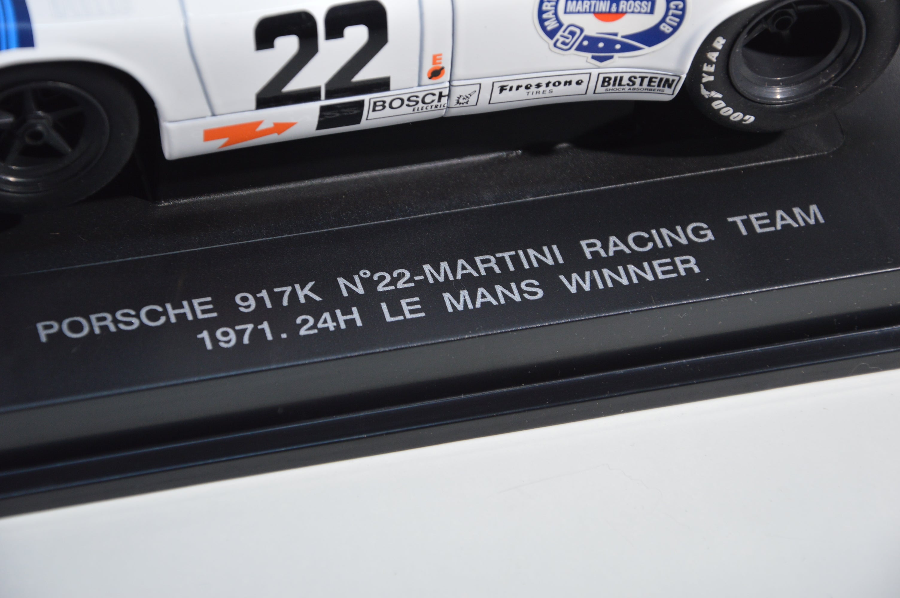 Porsche 917K Martini racing team Universal Hobbies scala 1:18