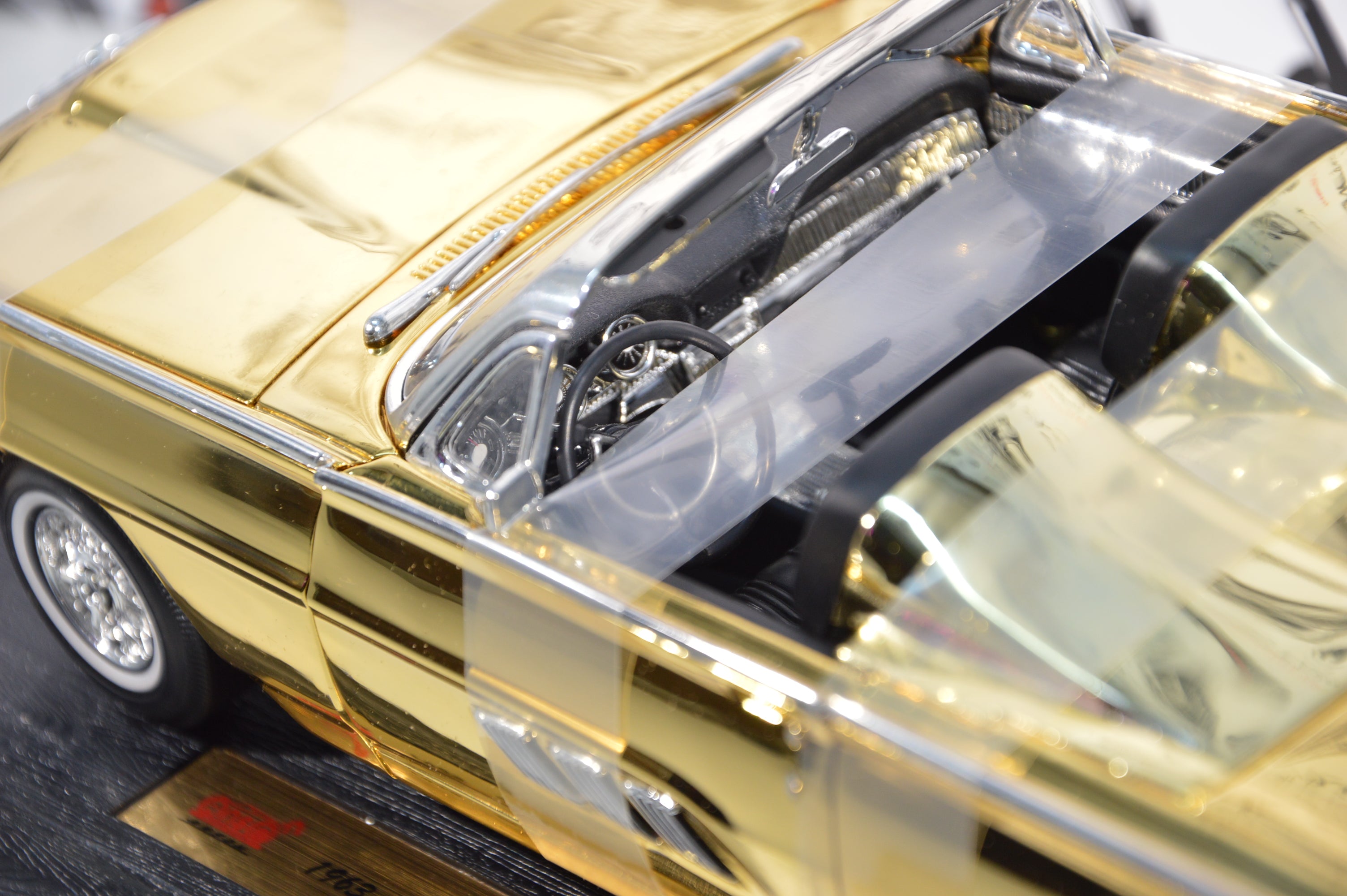 Ford Thunderbird 1963 Gold limited edition Anson scala 1:18