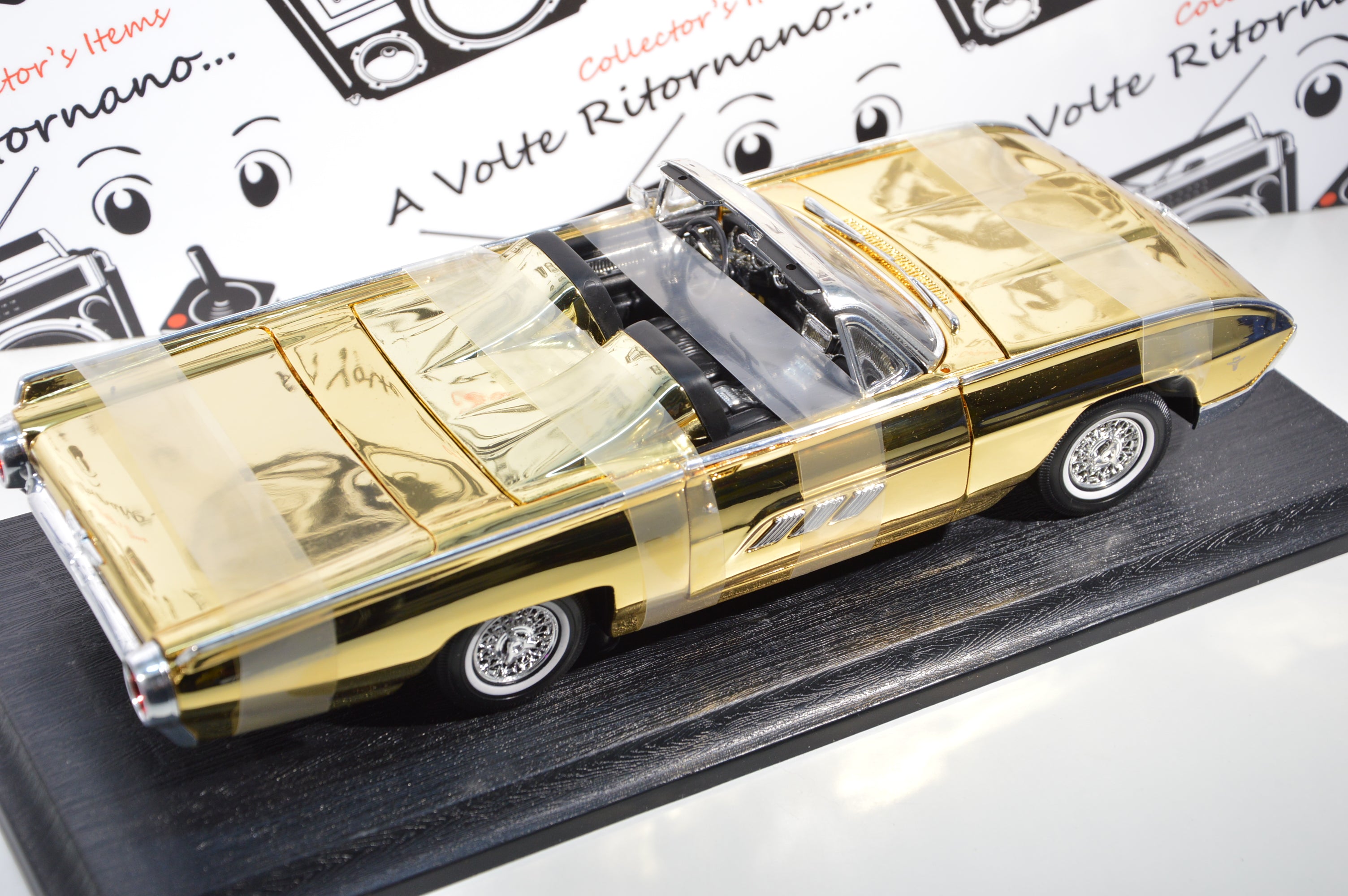 Ford Thunderbird 1963 Gold limited edition Anson scala 1:18