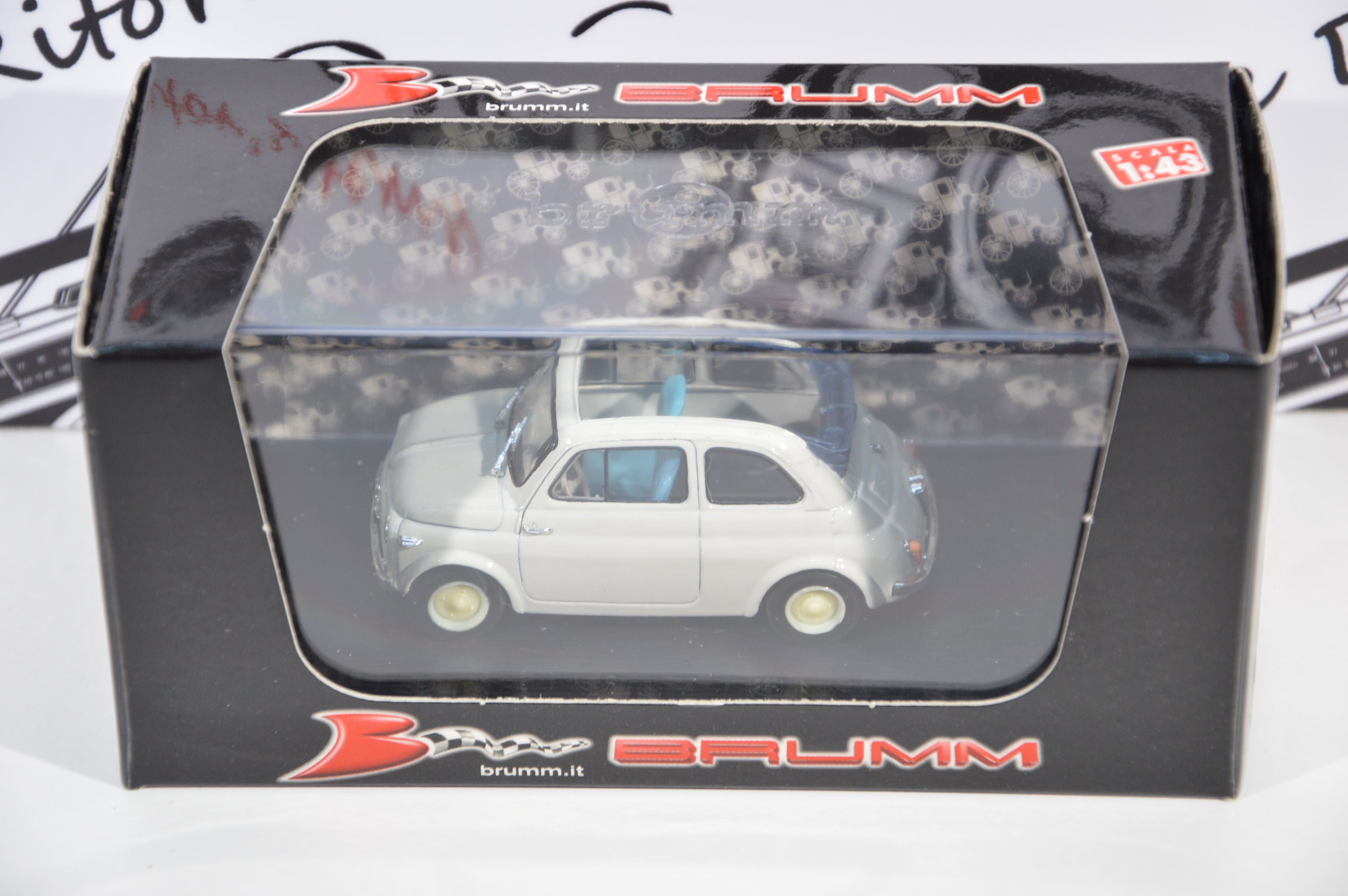 Fiat nuova 500 economica aperta 1957 grigio chiaro Brumm 1:43