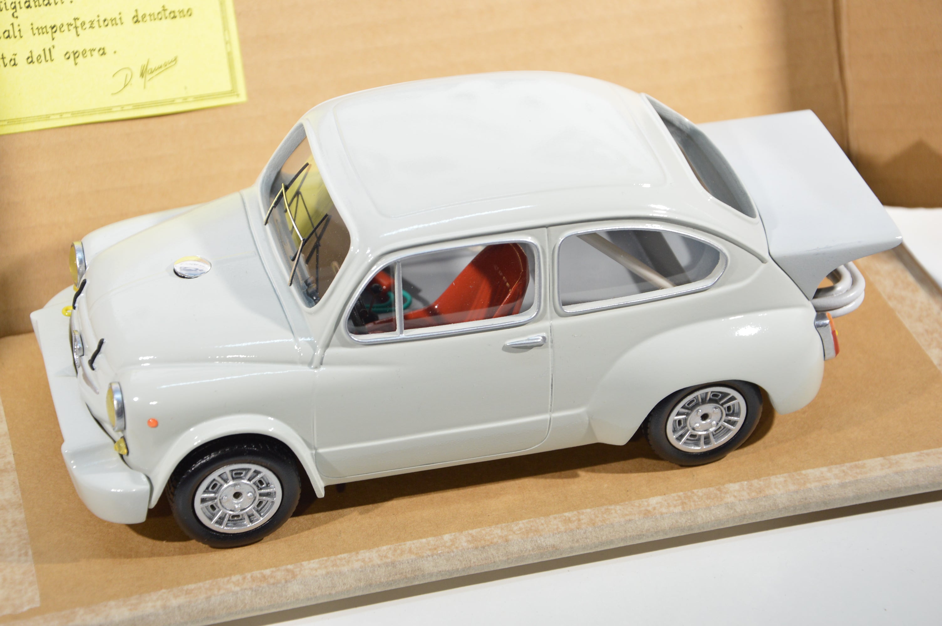 Fiat Abarth 1000 Mamone scala 1:18 resina edizione limitata 300 pezzi