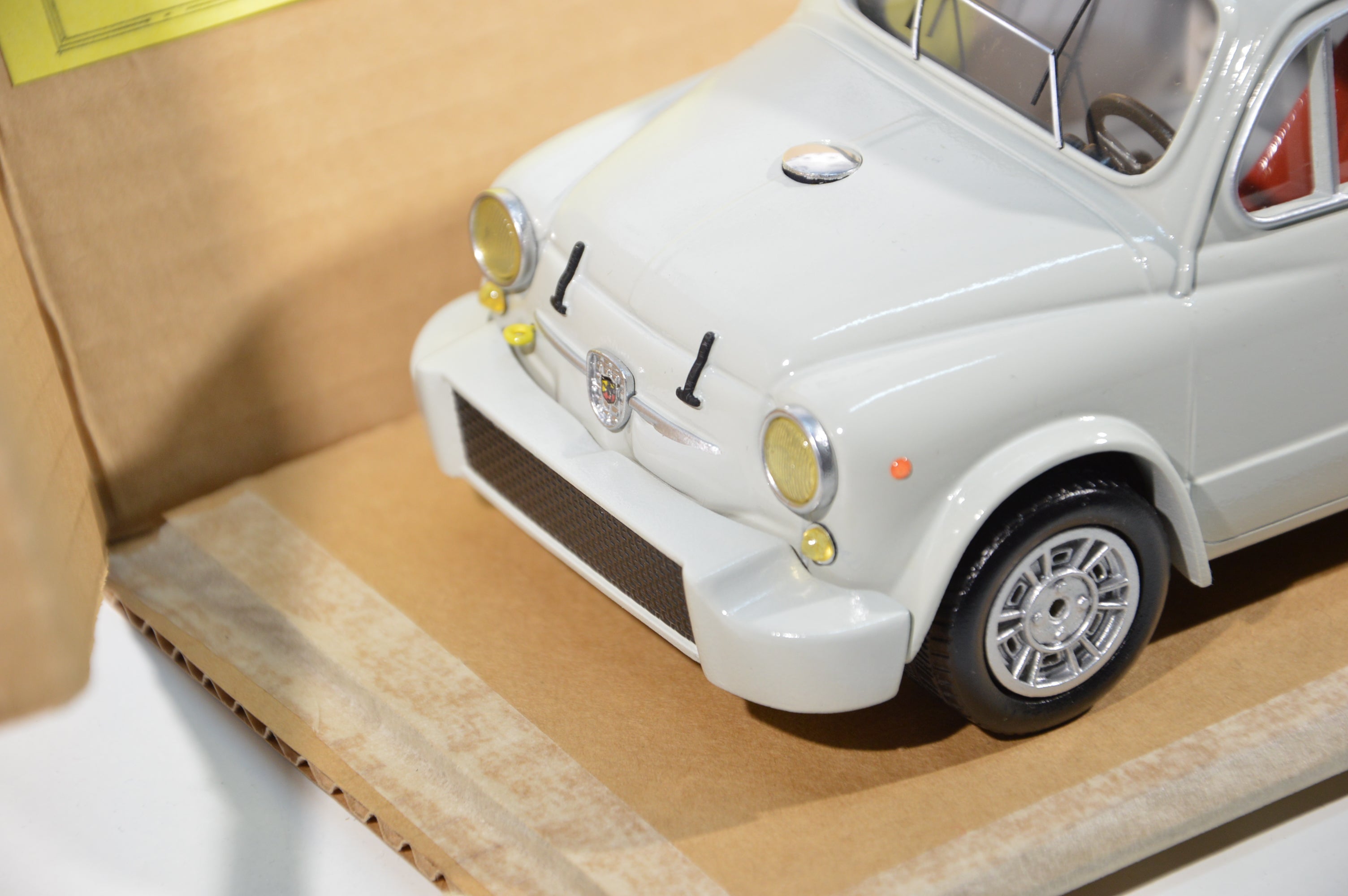 Fiat Abarth 1000 Mamone scala 1:18 resina edizione limitata 300 pezzi