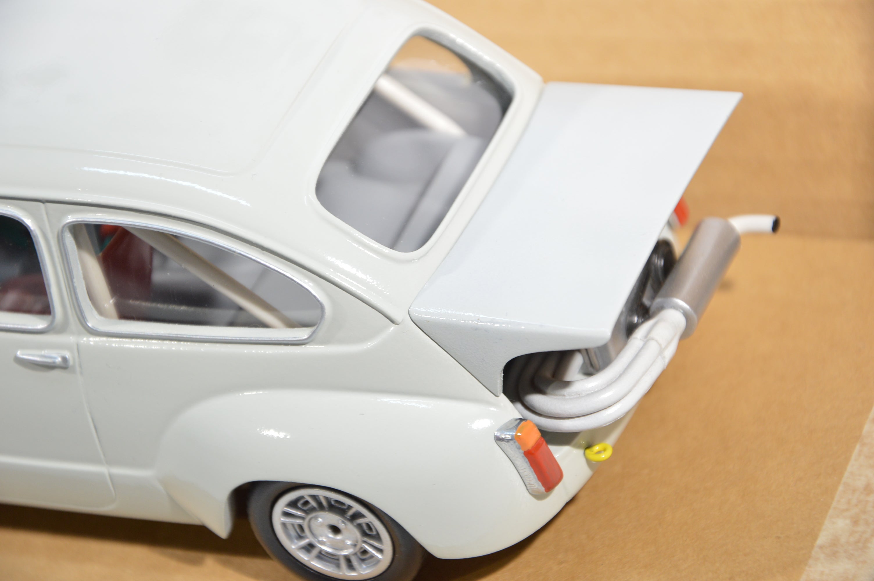 Fiat Abarth 1000 Mamone scala 1:18 resina edizione limitata 300 pezzi