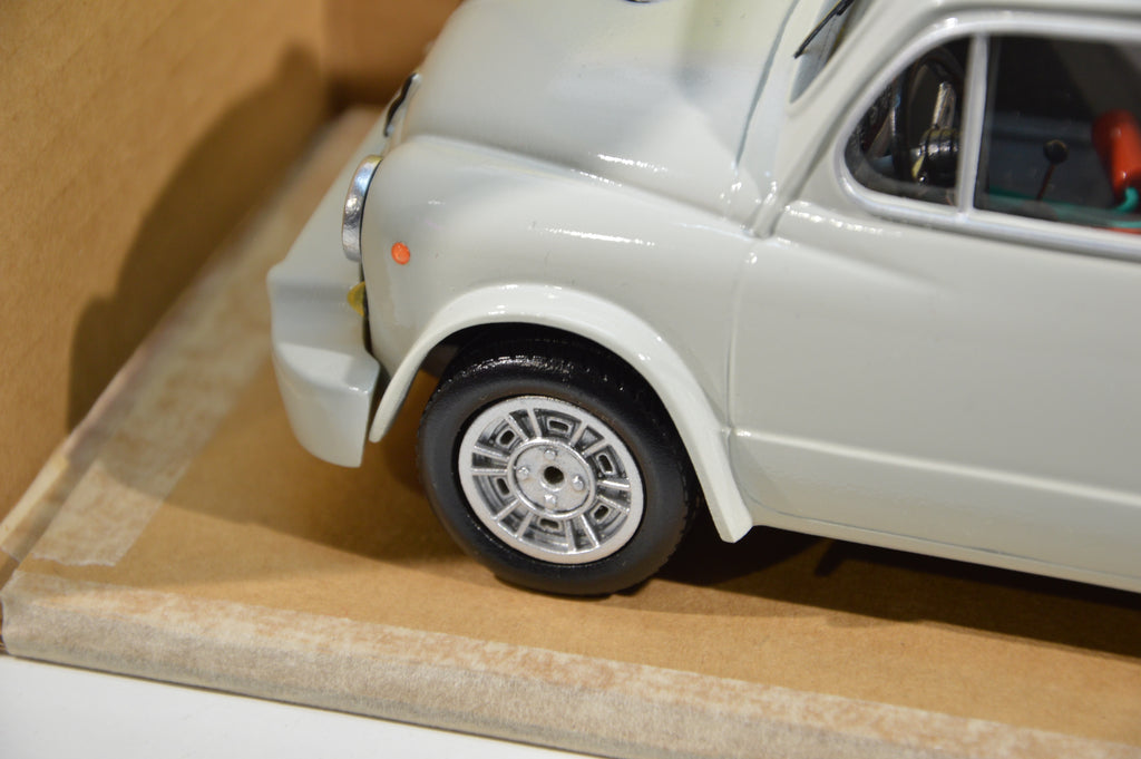 Fiat Abarth 1000 Mamone scala 1:18 resina edizione limitata 300 pezzi