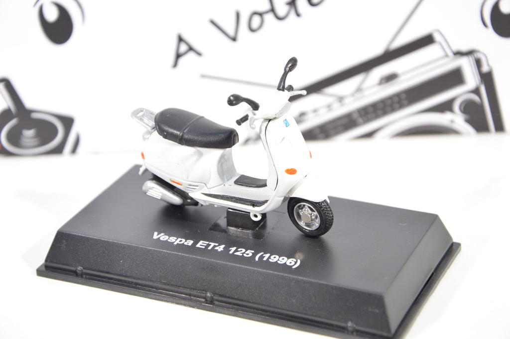 Vespa ET4 125 (1996) New Ray scala 1:32