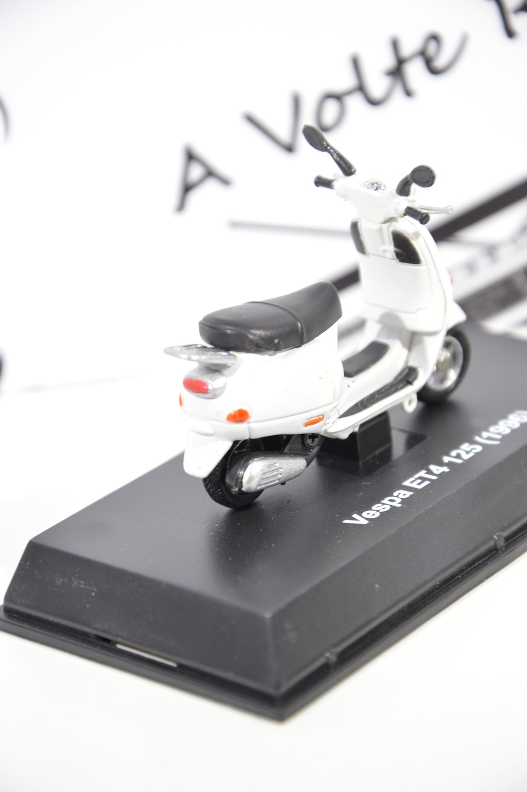 Vespa ET4 125 (1996) New Ray scala 1:32
