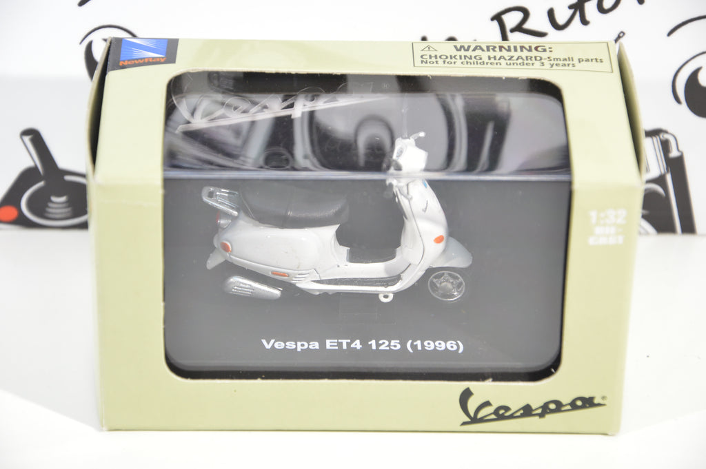Vespa ET4 125 (1996) New Ray scala 1:32