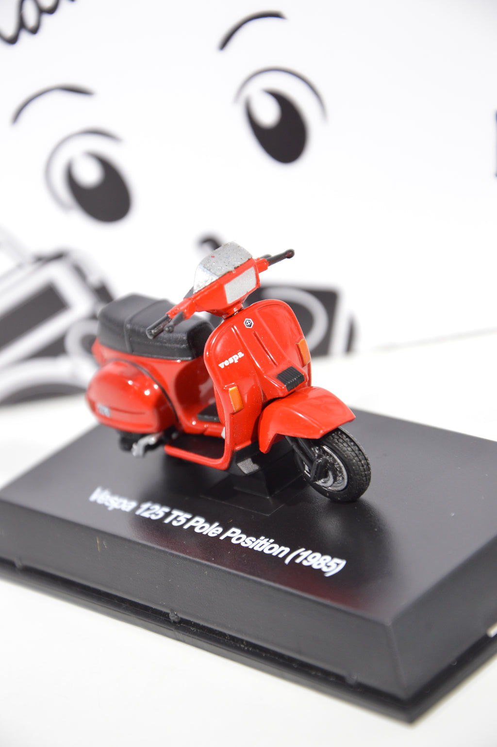 Vespa 125 T5 Pole position (1985) New Ray scala 1:32