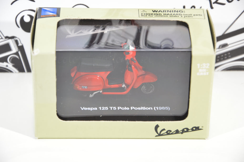 Vespa 125 T5 Pole position (1985) New Ray scala 1:32