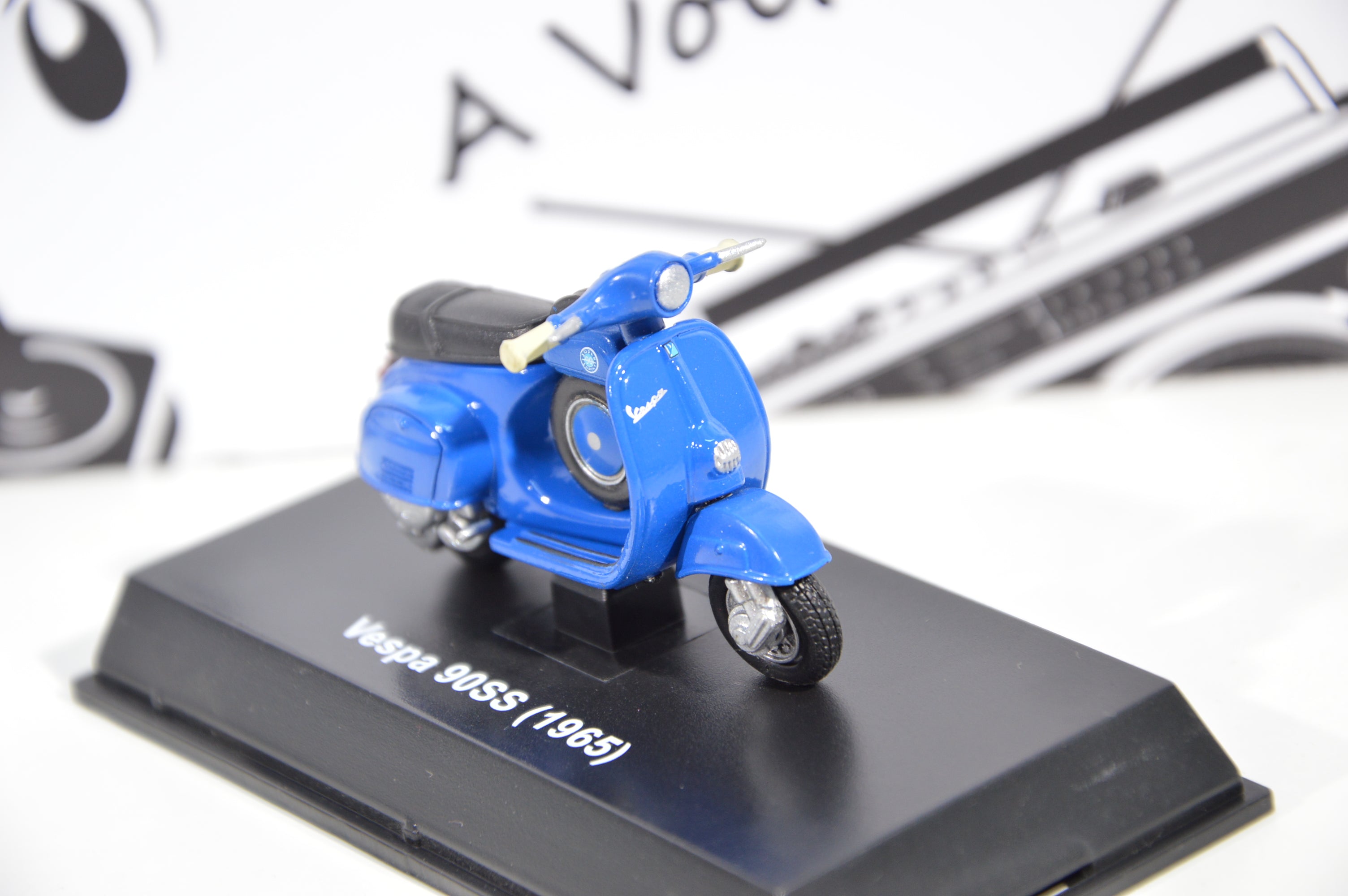 Vespa 90SS (1965) New Ray scala 1:32