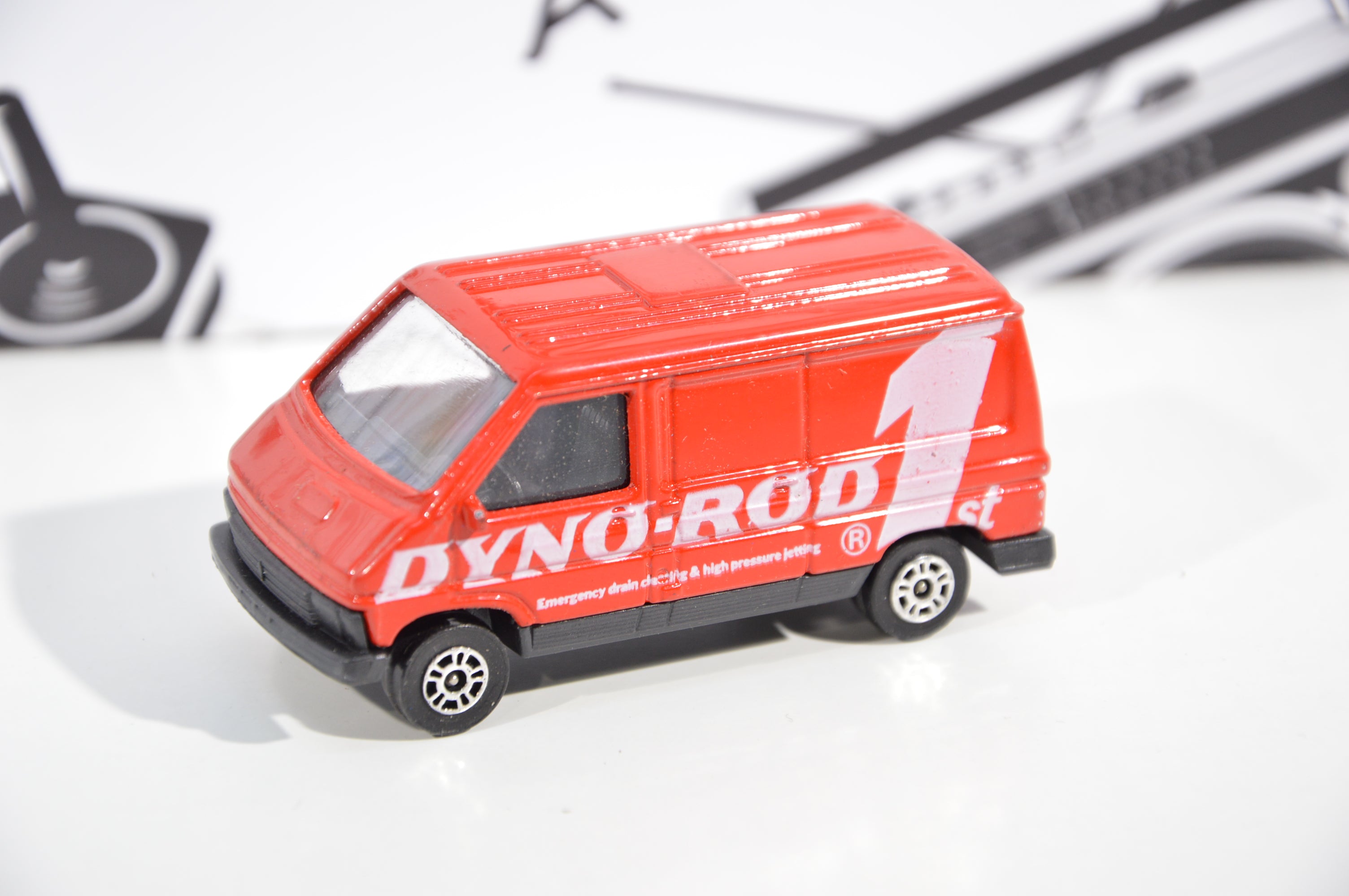 Renault Van J3 corgi toys scala 1/64 die cast model