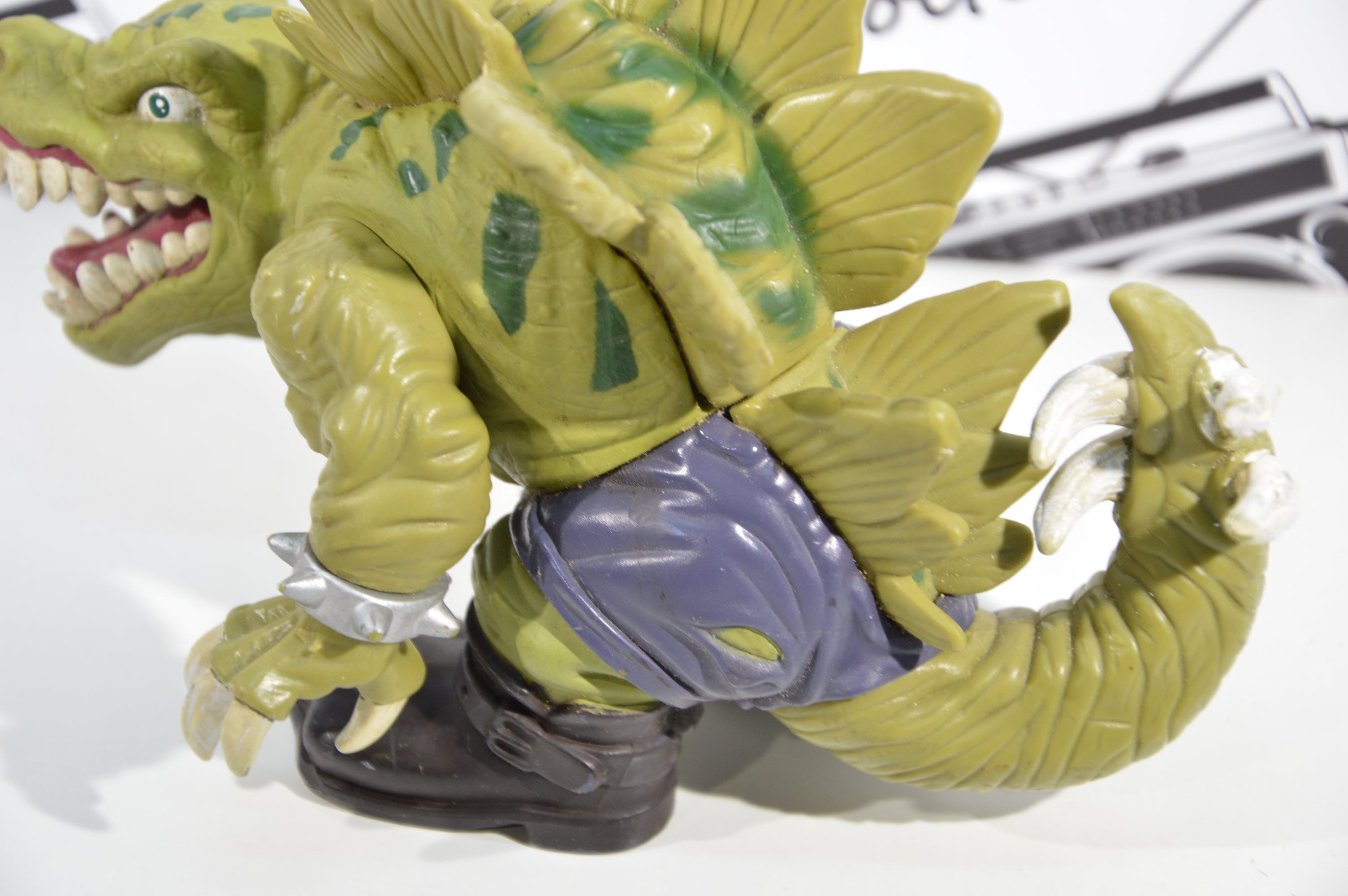 Extreme dinosaurs personaggio Stegz Mattel 1996 action figure