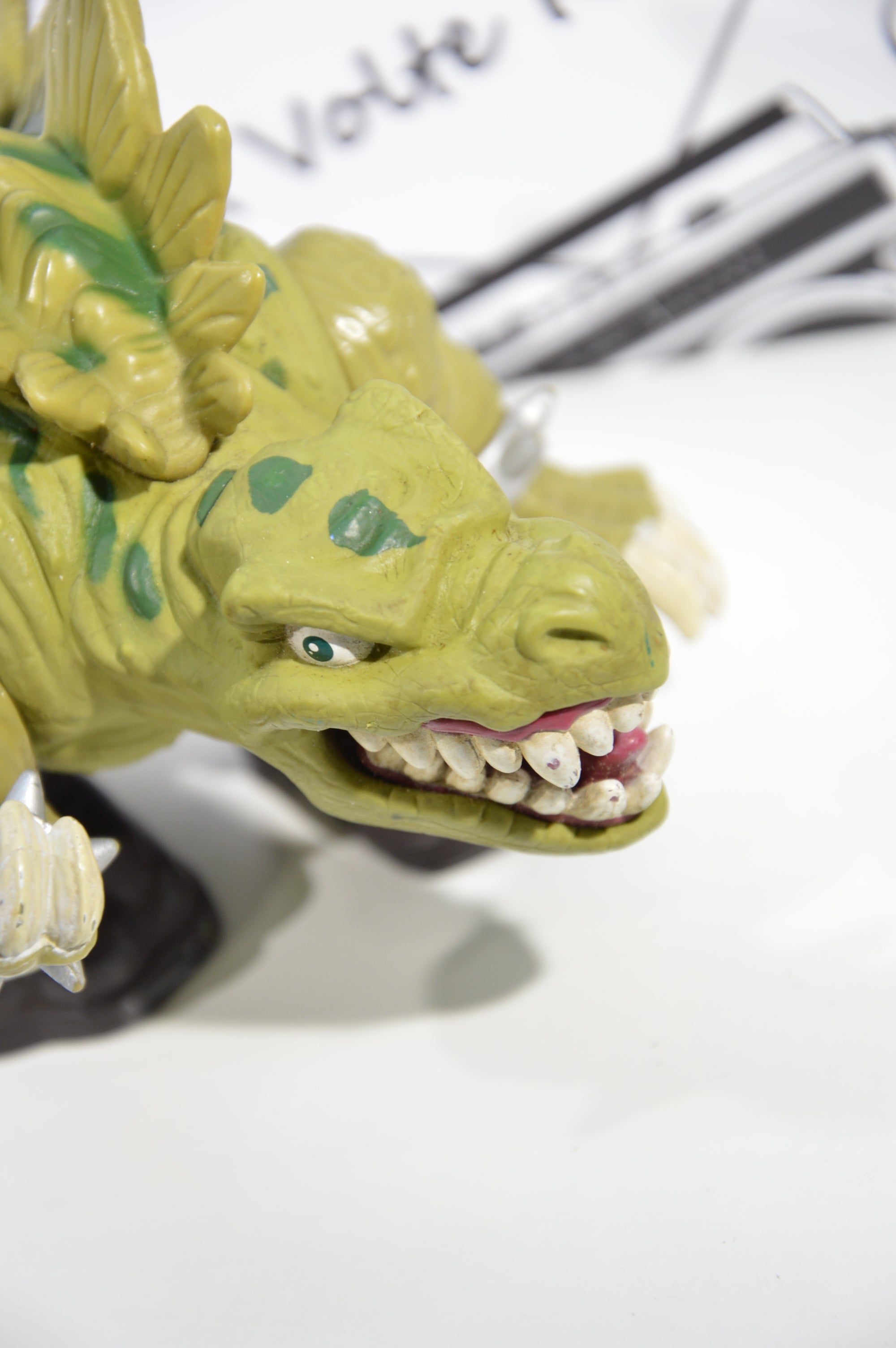 Extreme dinosaurs personaggio Stegz Mattel 1996 action figure