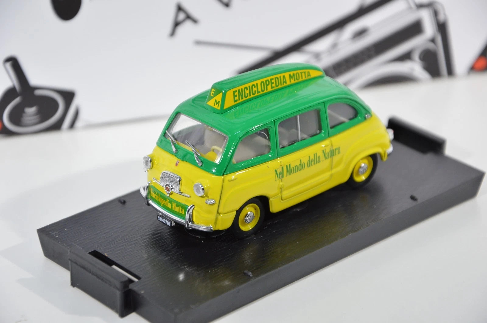 Fiat 600 Multipla Enciclopedia Motta 1956