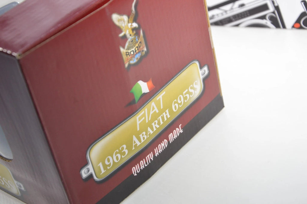 Fiat 1963 Abarth 695SS Yat Ming 1:18