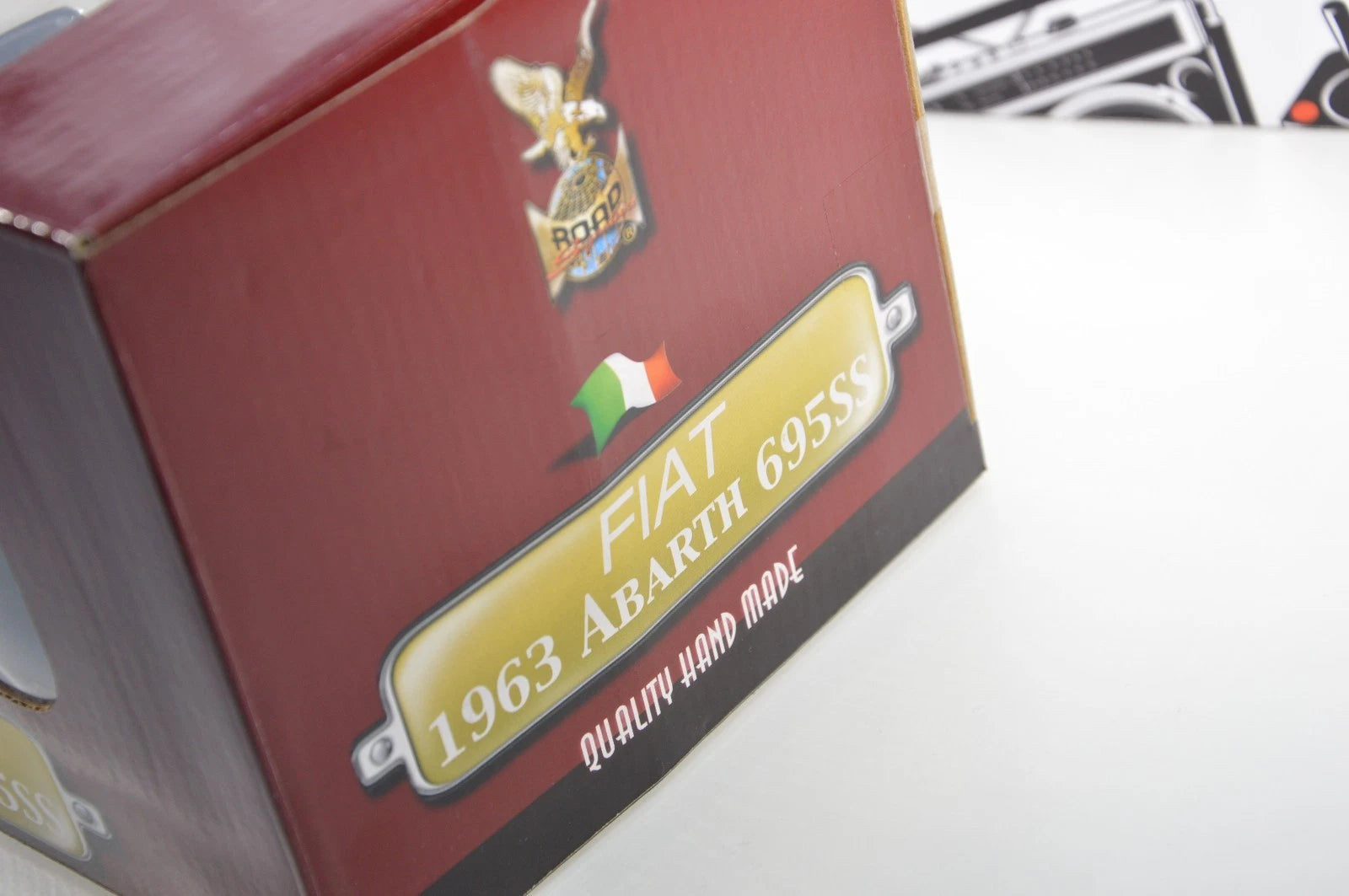 Fiat 1963 Abarth 695SS Yat Ming 1:18
