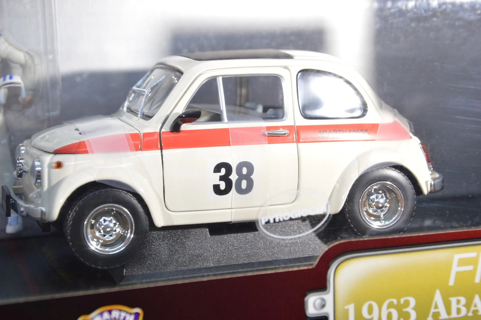 Fiat 1963 Abarth 695SS Yat Ming 1:18