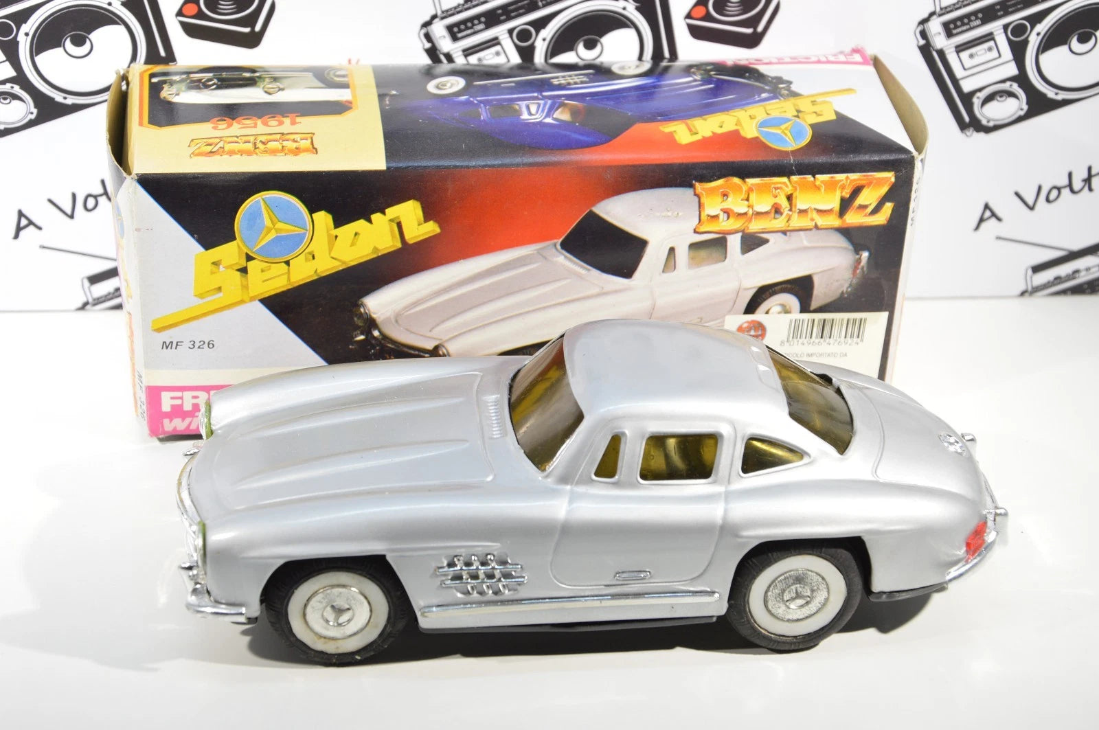 Sedan Benz MF 326 scala 1:18