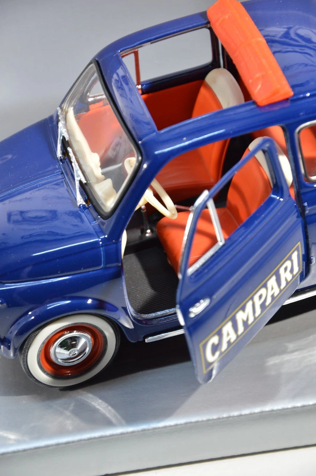 Fiat 500 Campari scala 1:16 Solido
