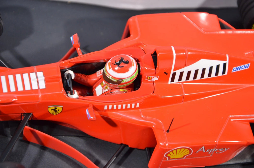 Ferrari F1 Eddie Irvine Minichamps 1:18