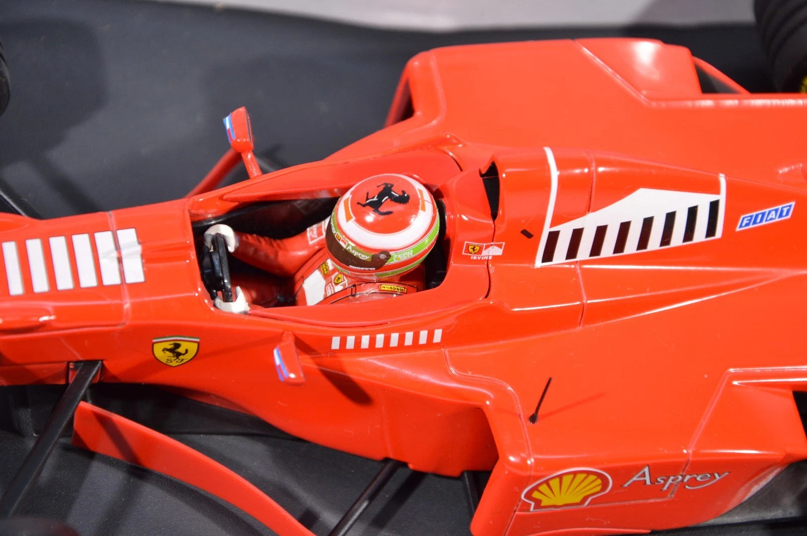 Ferrari F1 Eddie Irvine Minichamps 1:18