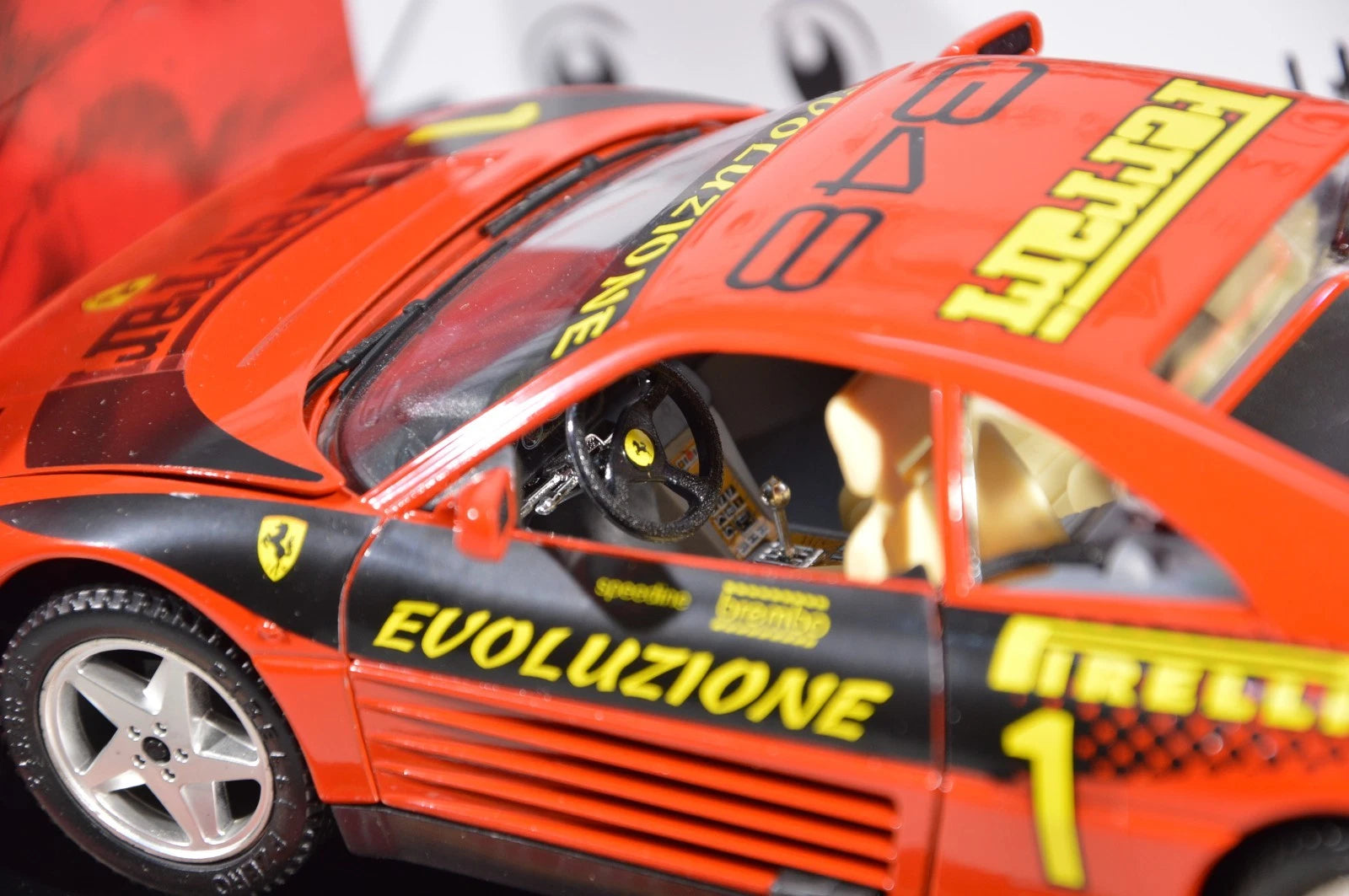 Ferrari 348 1989 Mira scala 1:18