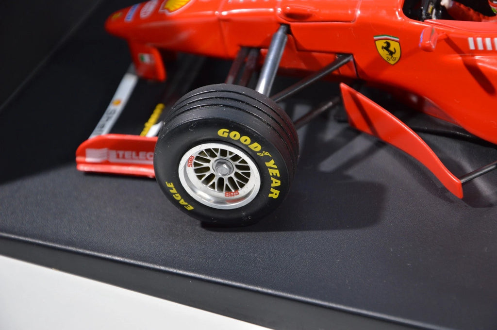 Ferrari F1 Eddie Irvine Minichamps 1:18