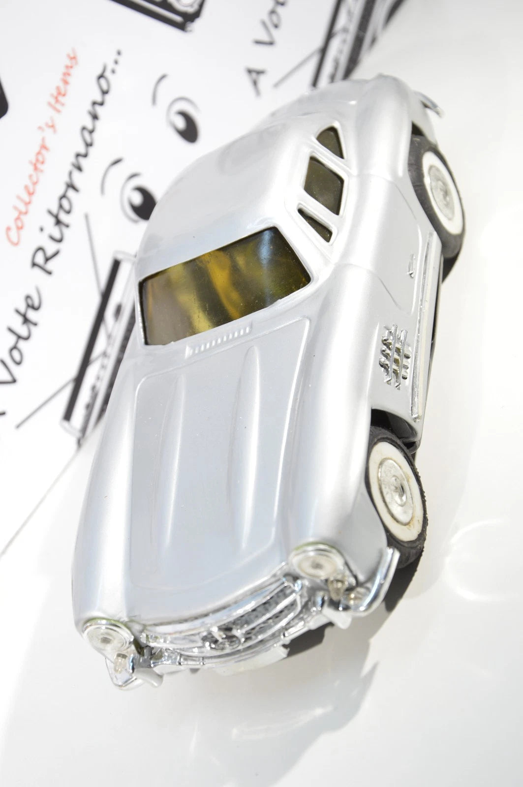 Sedan Benz MF 326 scala 1:18