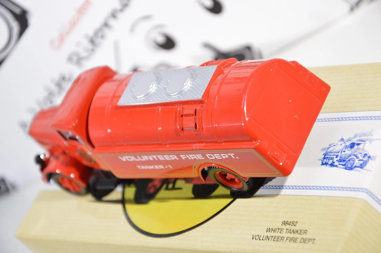 White Tanker Volunteer fire dept Corgi Classics 98452