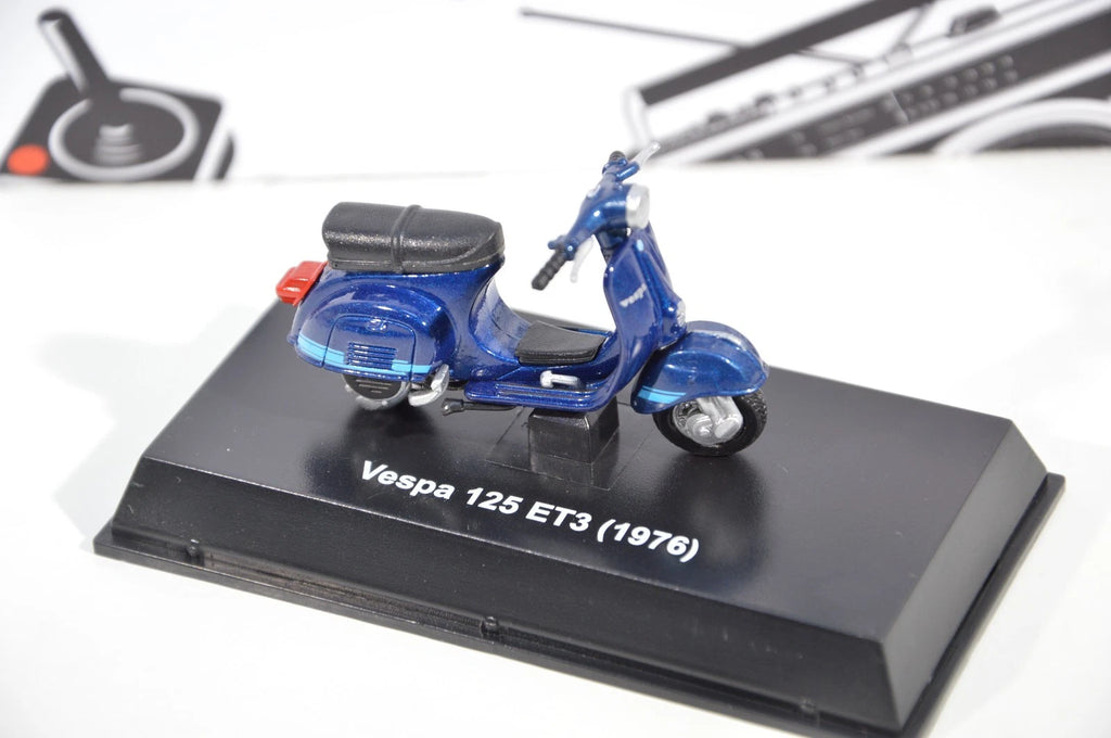 Vespa 125 Et3 (1976) New Ray scala 1:32