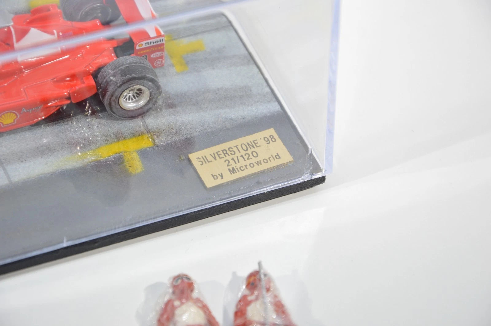 Diorama Ferrari Silverstone 1998 Microworld 1:43