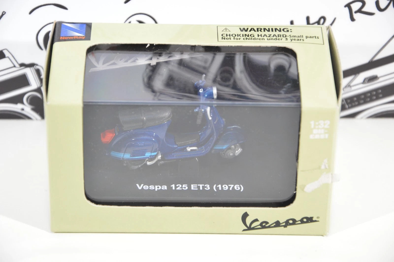 Vespa 125 Et3 (1976) New Ray scala 1:32