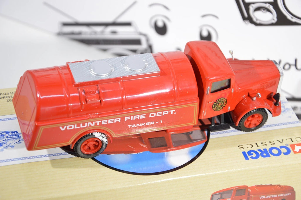 White Tanker Volunteer fire dept Corgi Classics 98452