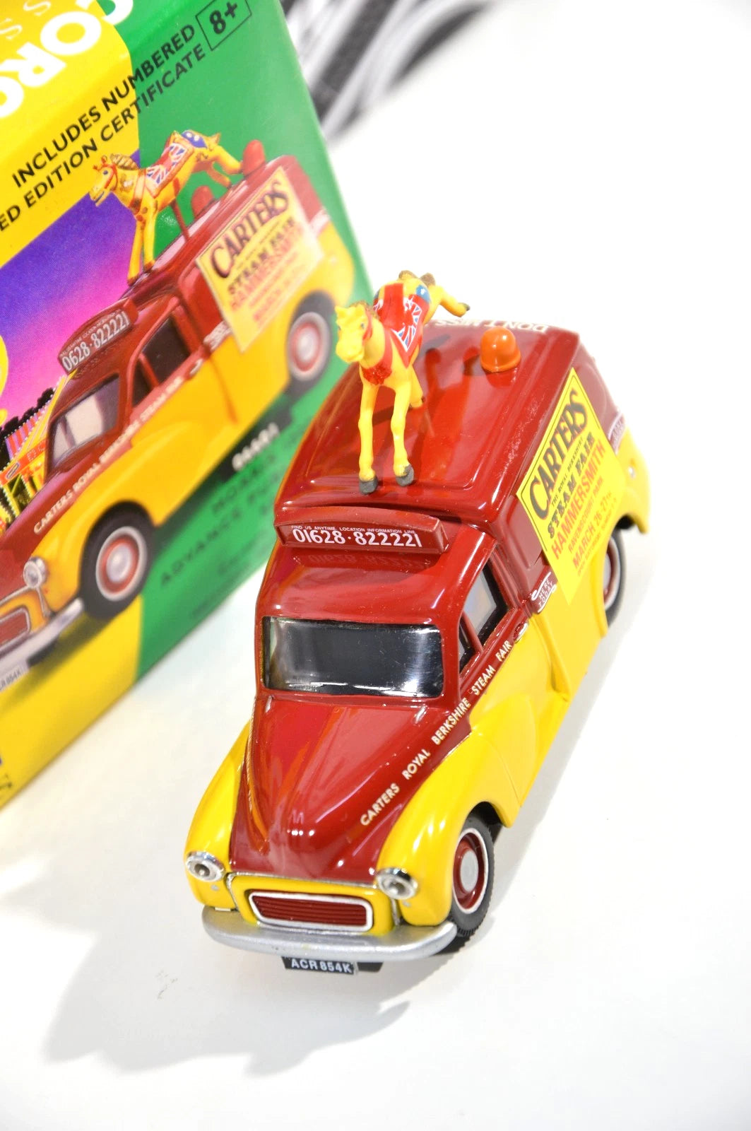 Morris 1000 advance publicity van Corgi 1:43