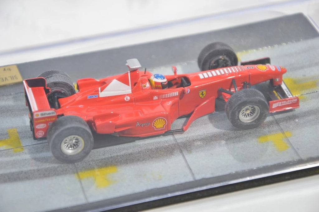 Diorama Ferrari Silverstone 1998 Microworld 1:43